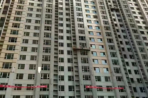 使用高空電動吊籃需要操作員具備哪些證件？